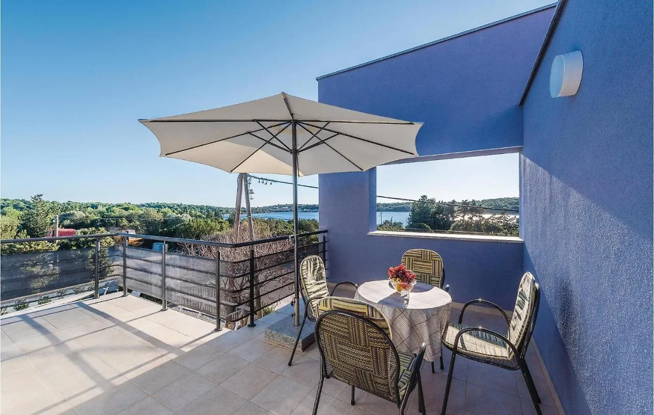 Amazing Apartment In Veli Rat Verunić 0*,  克罗地亚