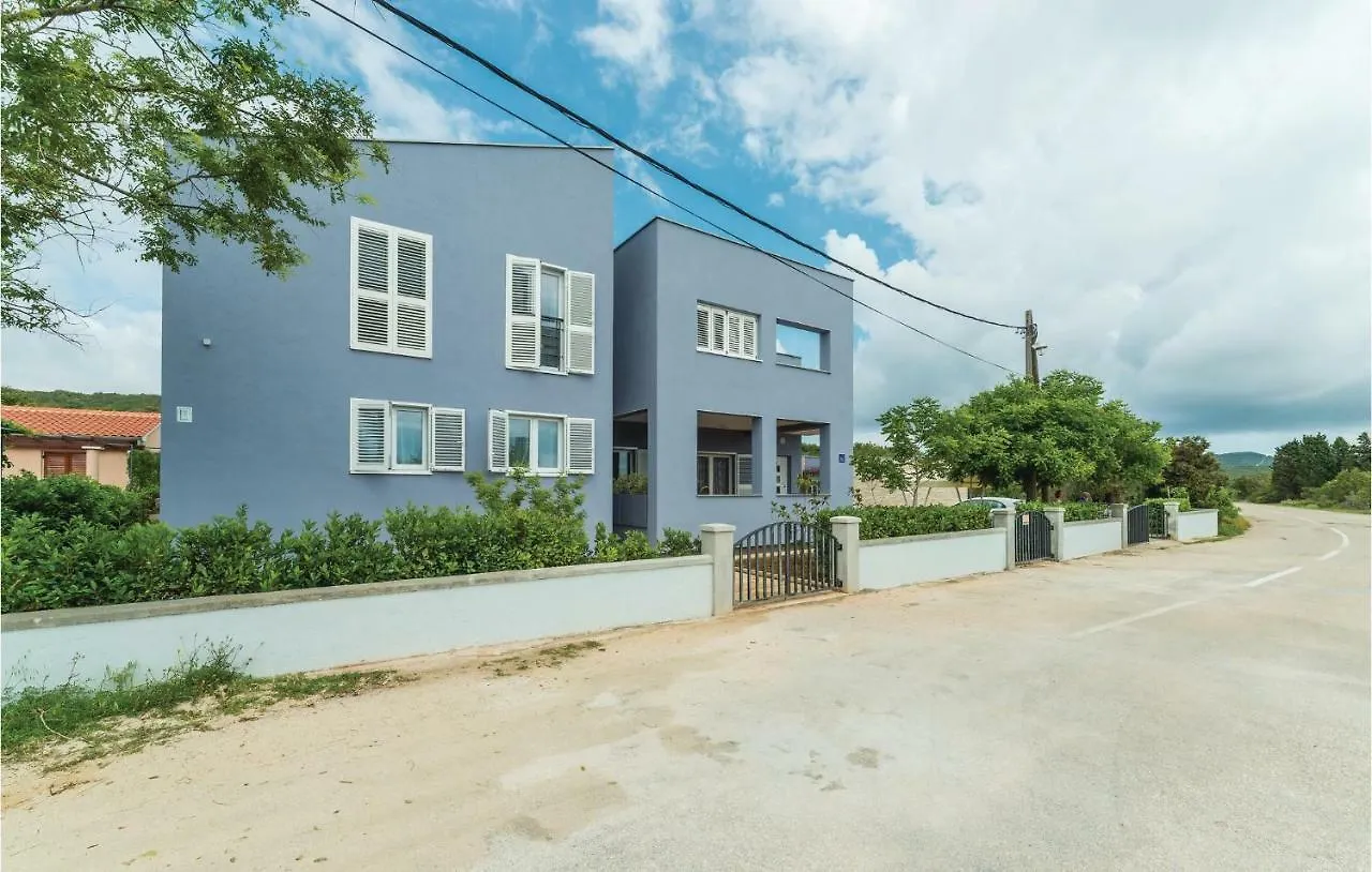 Amazing Apartment In Veli Rat Verunić